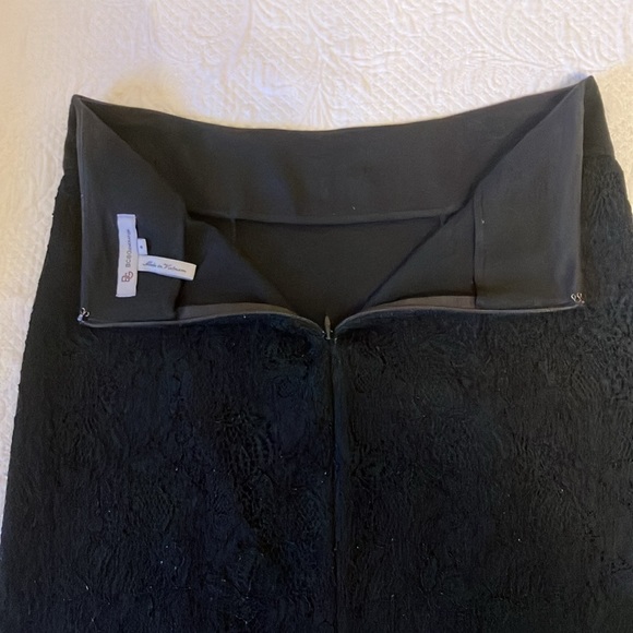 BCBGeneration Black Lace Skirt Sz 8 - Picture 5 of 7